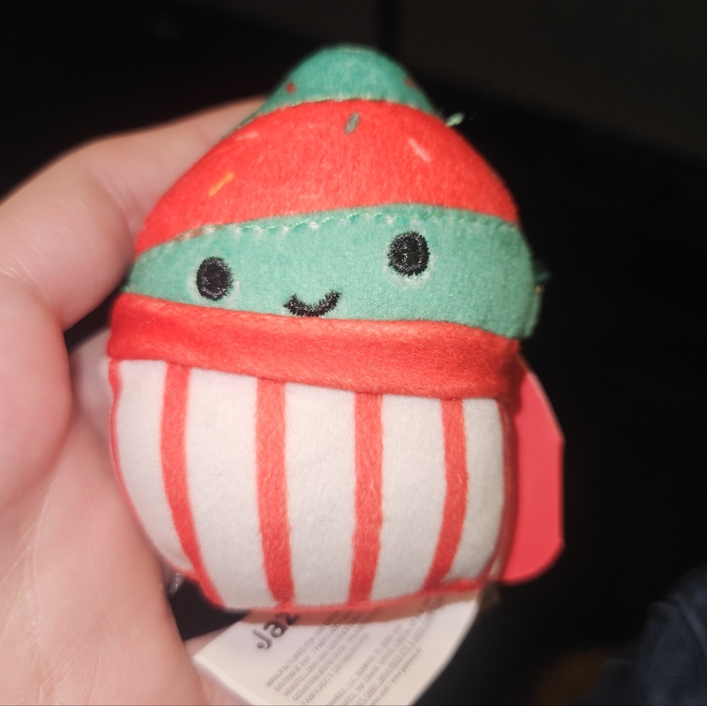 NWT Squishmallows Chantal The Holiday Cupcake Christmas Micromallow 2"